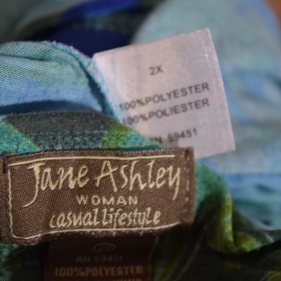 Jane Ashley Woman Floral Blouse, Watercolors, Size 2X - Picture 14 of 14